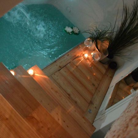 Appartamenti Ostuni 21Mqsuitehomes , Appartamento Con Mini Piscina Privata, Appartamenti Con Vasca Idromassaggio & Appartamenti Standard Zewnętrze zdjęcie