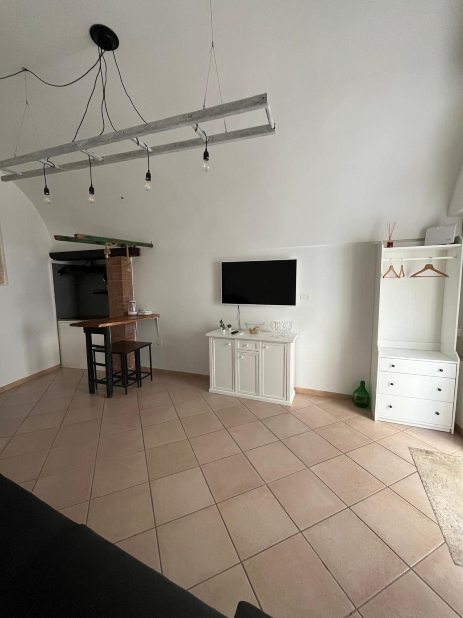 Appartamenti Ostuni 21Mqsuitehomes , Appartamento Con Mini Piscina Privata, Appartamenti Con Vasca Idromassaggio & Appartamenti Standard Zewnętrze zdjęcie